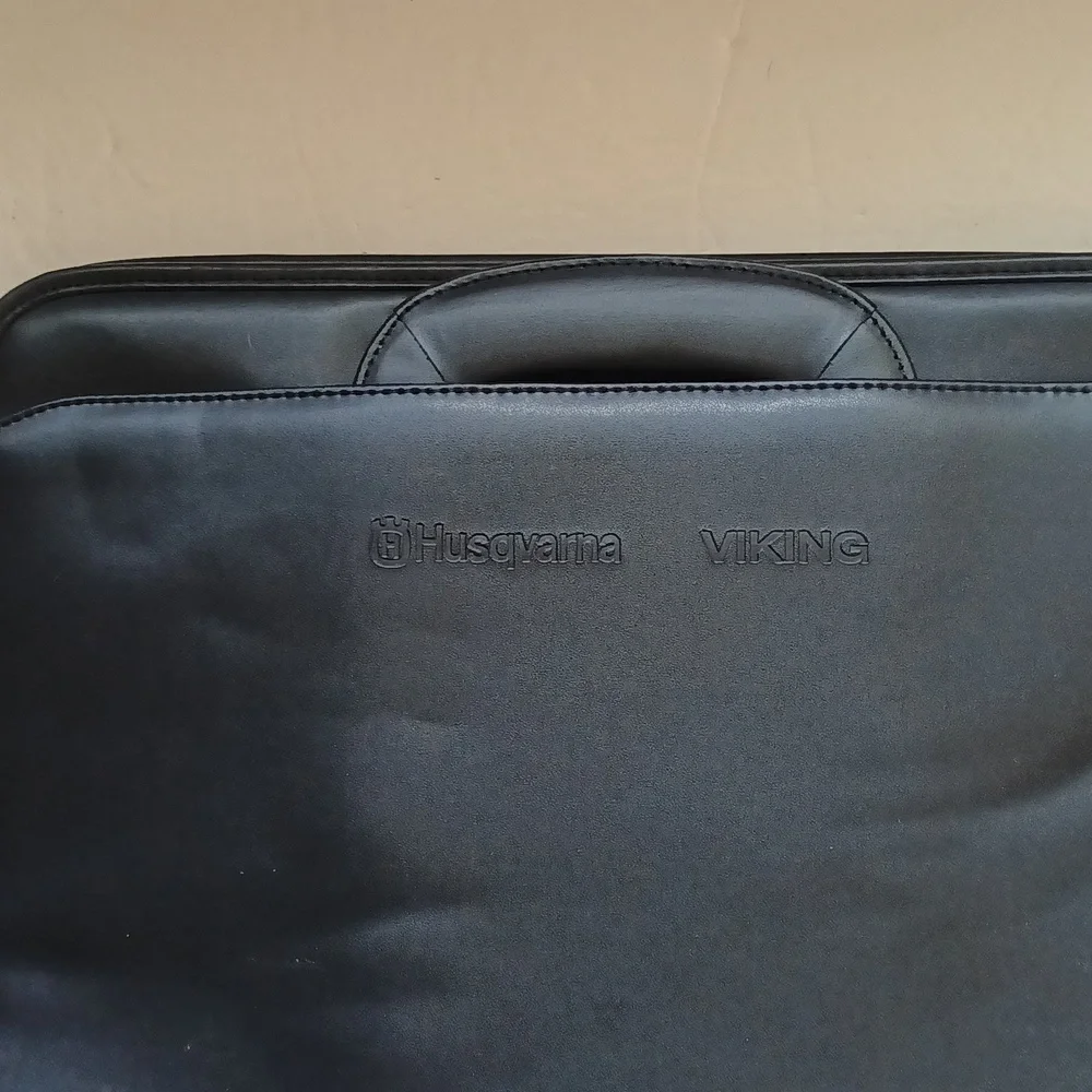 Black Zipper 3 Ring Binder Briefcase Retractable Handles